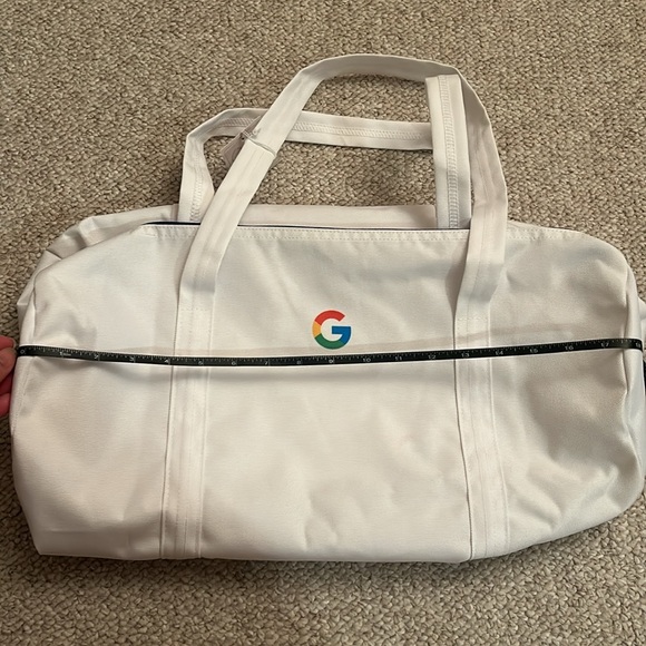 Brand New Google Duffle Bag AND Small Bag - NWT - Picture 7 of 14